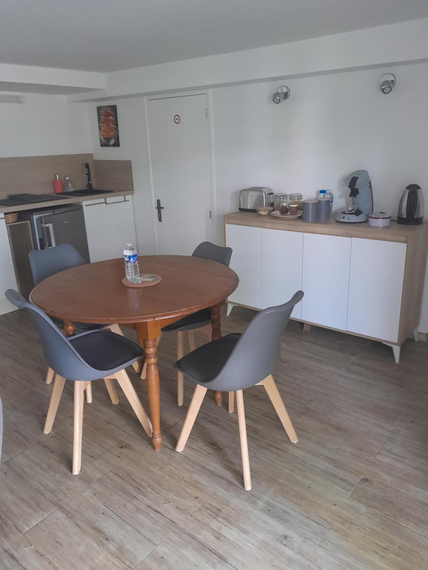 Chez Nous Apartman Tillé Kültér fotó